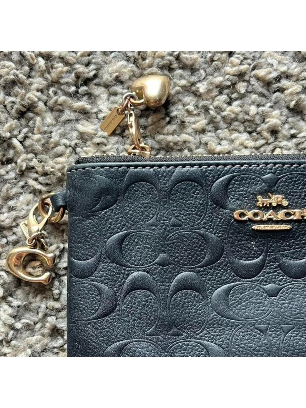 Coach Black Signature C Embossed Leather Corner Zip Wallet Chic Classic Utility